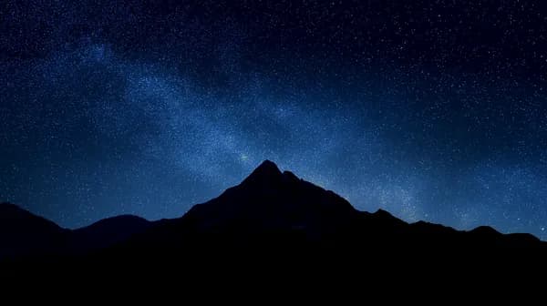 Starry Night Mountain Landscape with Silhouette and Vast Sky - HD Wallpaper, 4k Background Image